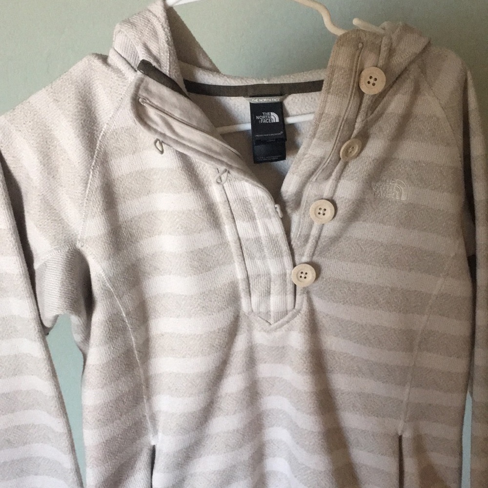 The north face women’s pullover hoody